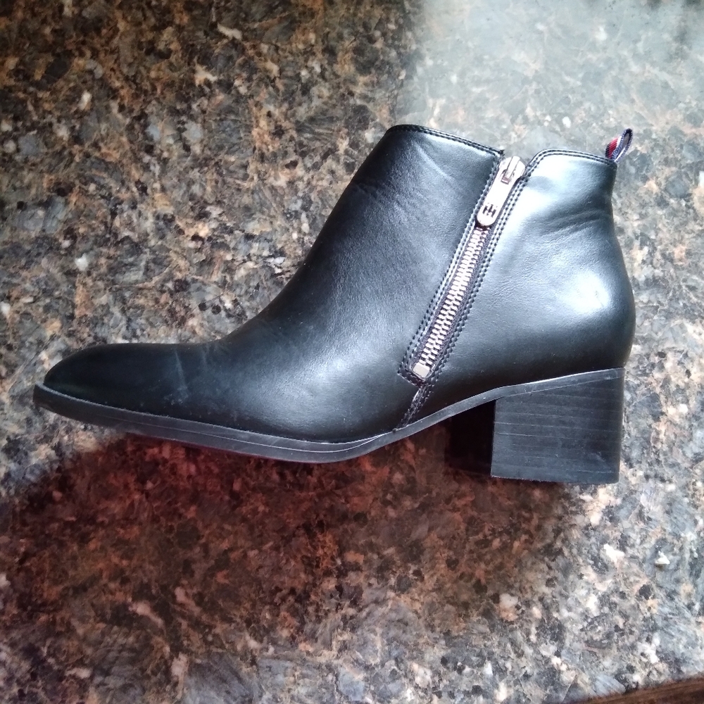 Tommy Hilfiger black ankle boot 7M - Picture 5 of 12